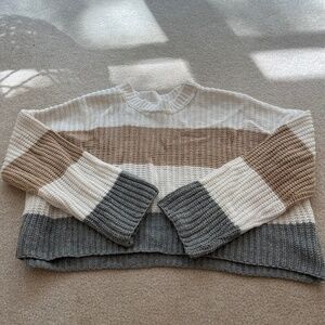 moon & madison cropped sweater size medium